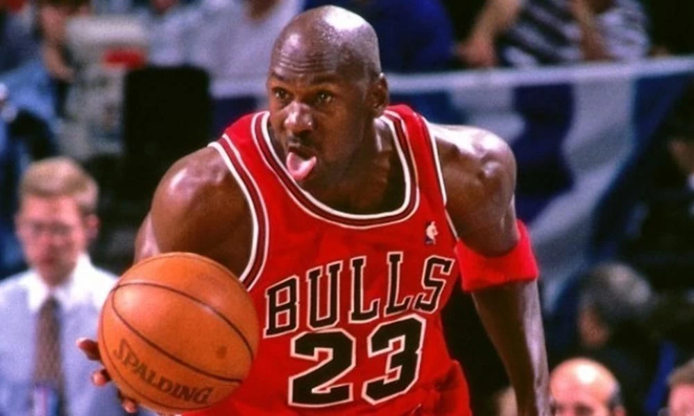 Έσπασαν κάθε ρεκόρ πώλησης τα παπούτσια του Mάικλ Τζόρνταν!